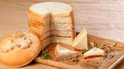 [3662] Pain Surprise 850g / jambon, chorizo, fromage frais, thon et saumon