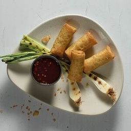 [6624] Mini rouleaux de printemps poulet/légumes, préfrits